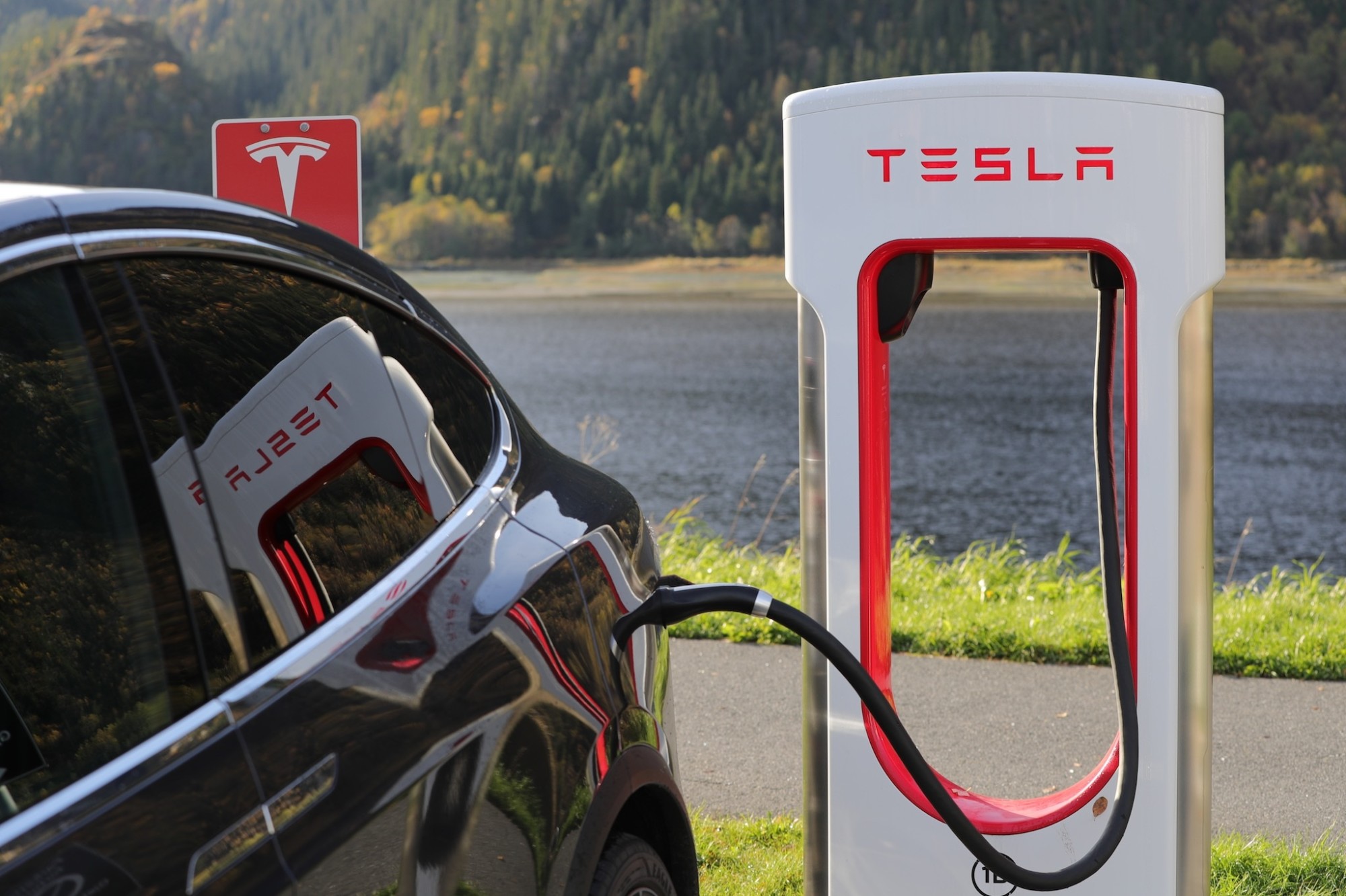 How Much Does It Cost To Charge a Tesla?