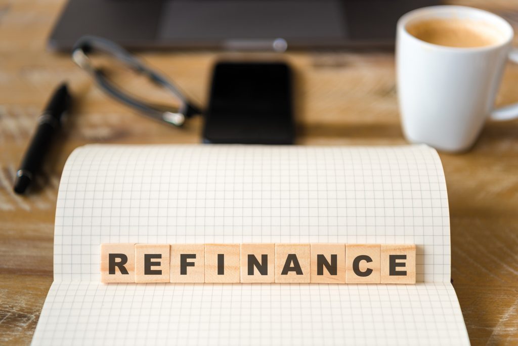 When to Refinance a Car and When to Wait - Banner