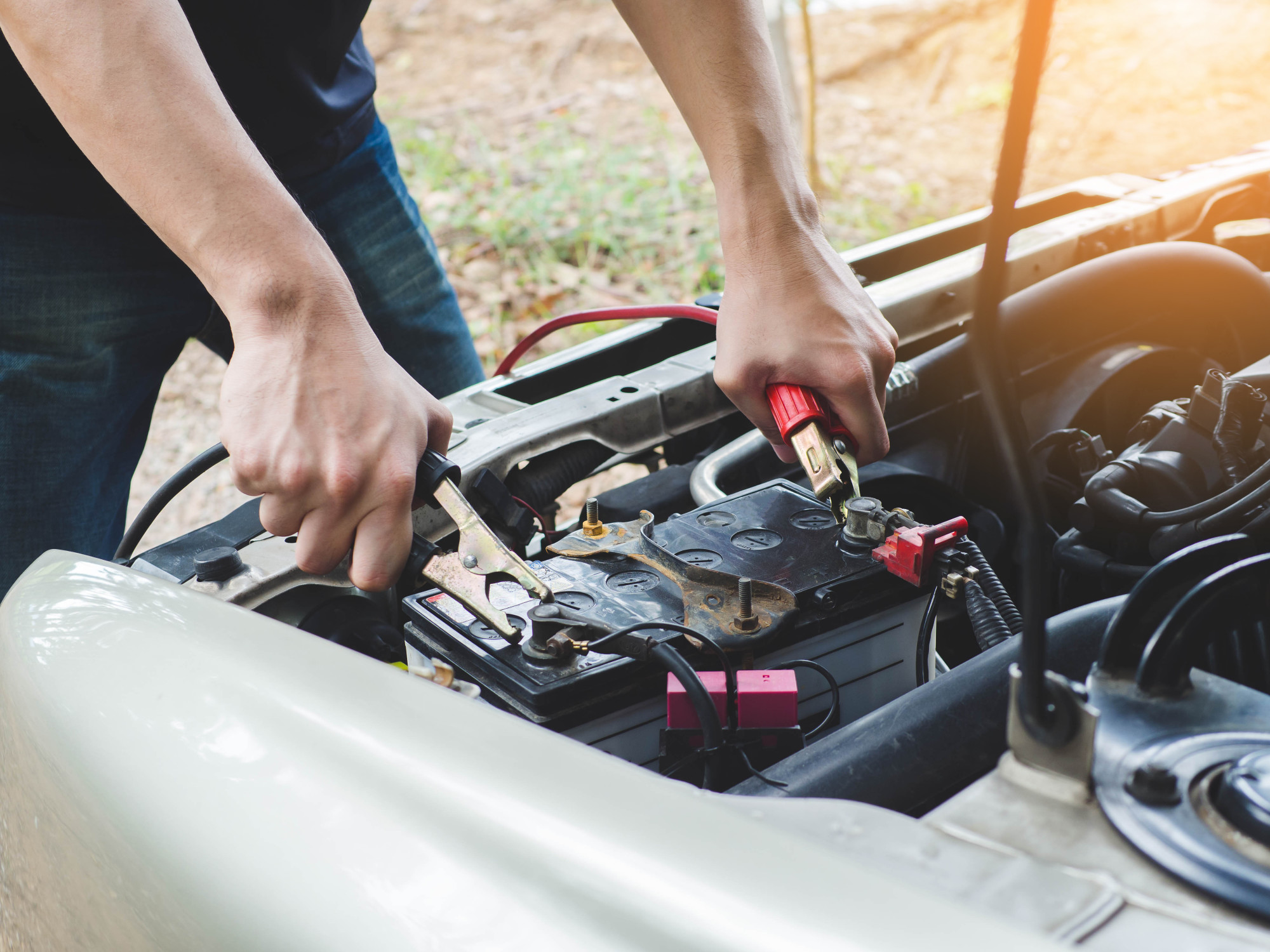 Dead Car Battery: What’s the Cause and How to Fix It