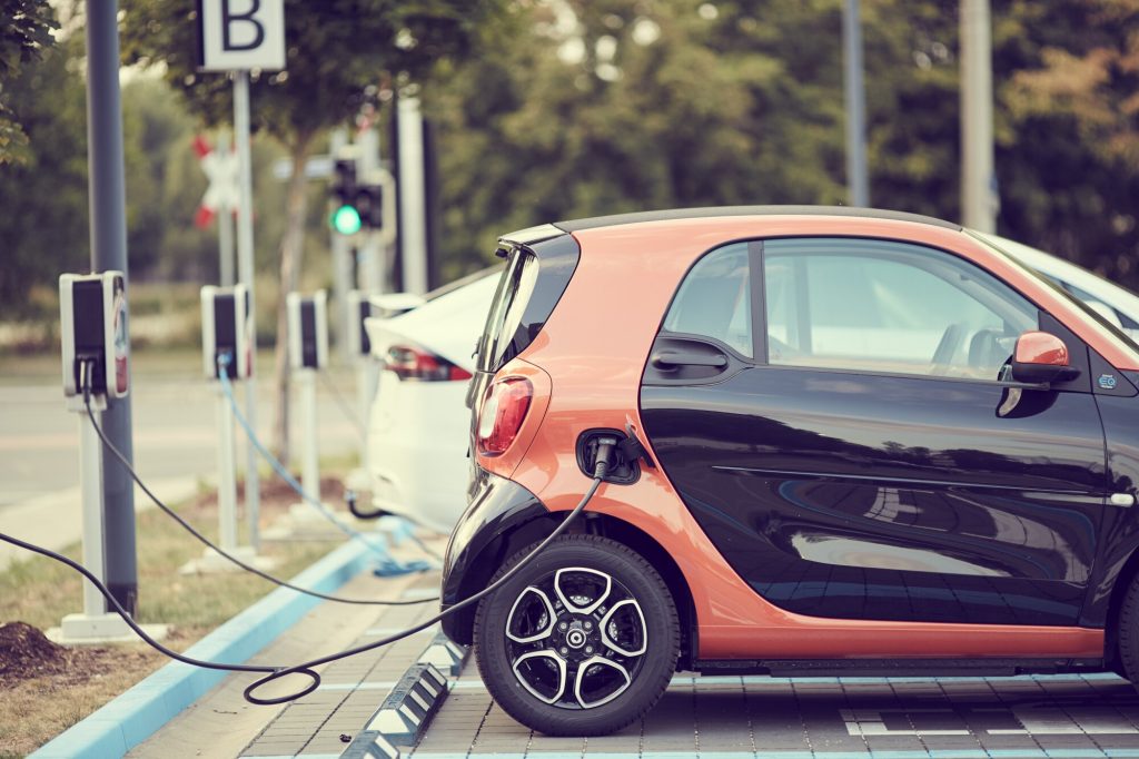 Charging Electric Vehicles: What You Need To Know - Banner